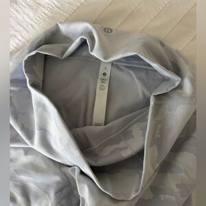 lululemon athletica Women’s Light Gray Camo Shorts